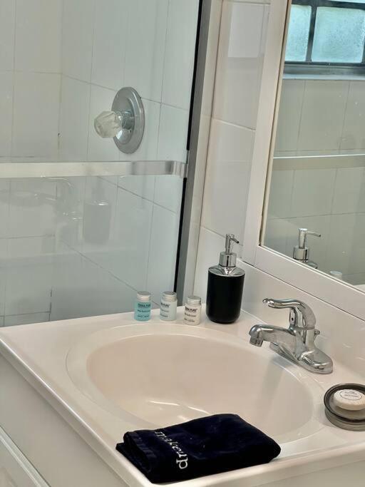 Amazing 5 - Bed Apartments Perfect For A Large Family Bal Harbour Buitenkant foto